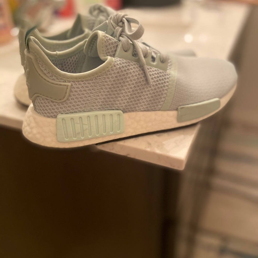 NWOT ADIDAS NMD_R1 BOOST SHOES SZ 6.5 - Picture 3 of 7